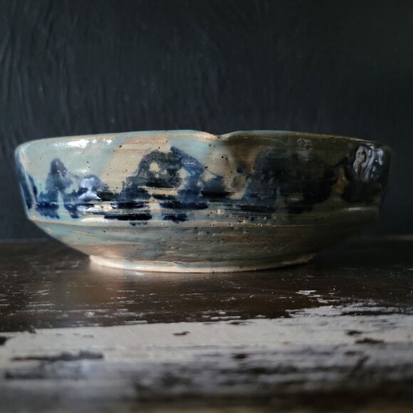 Vtg Studio Pottery Bowl Blue Brushstroke Design Double Spout and Crackle Glaze - Picture 4 of 9